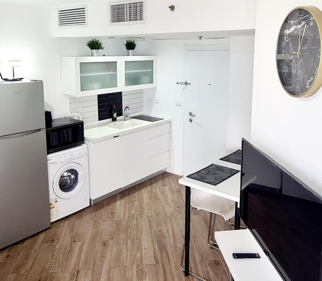 Go To Apartments In Leonardo Bat Yam Extérieur photo