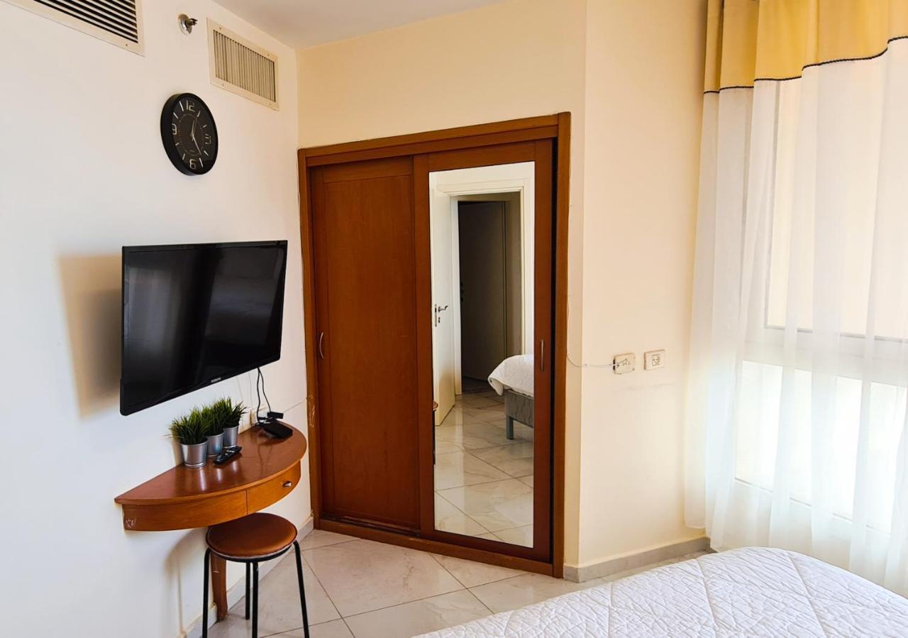 Go To Apartments In Leonardo Bat Yam Extérieur photo