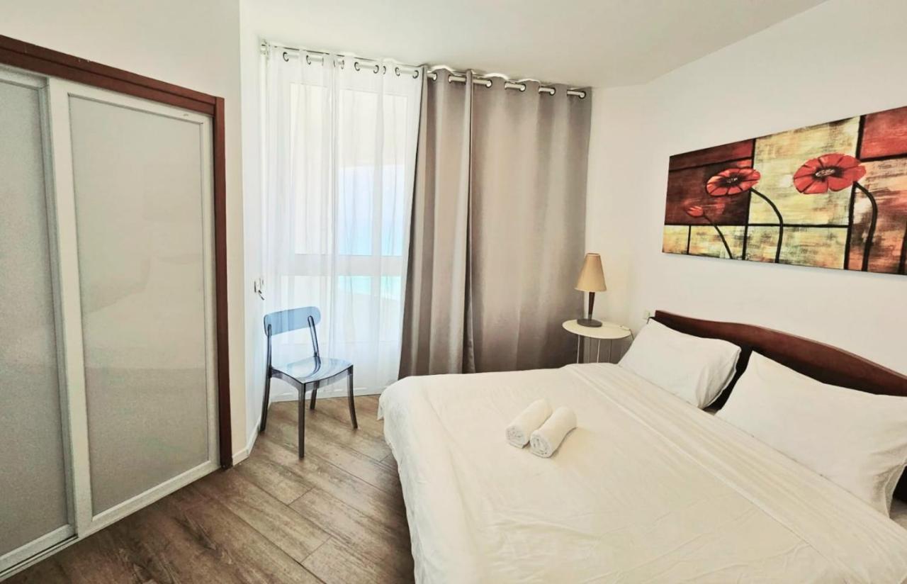 Go To Apartments In Leonardo Bat Yam Extérieur photo