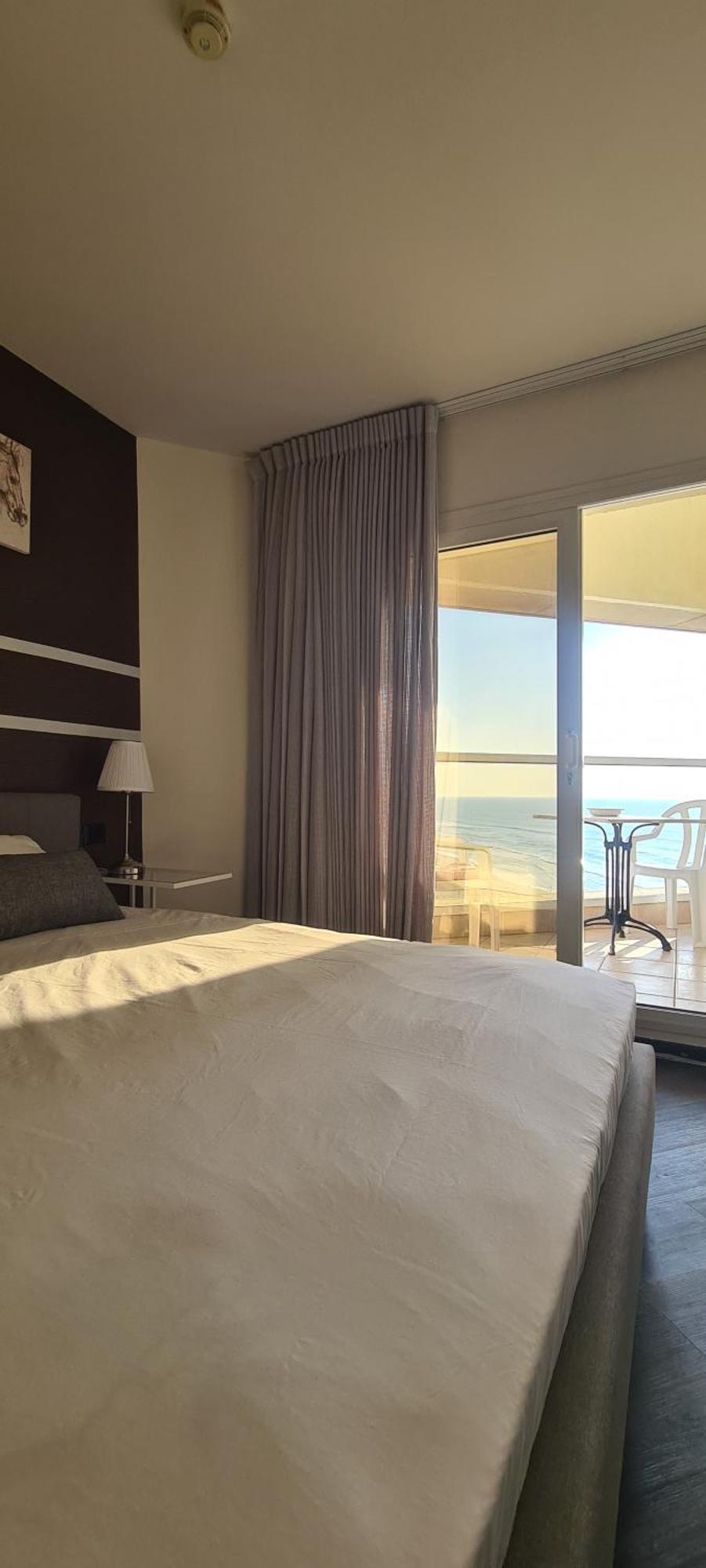 Go To Apartments In Leonardo Bat Yam Extérieur photo