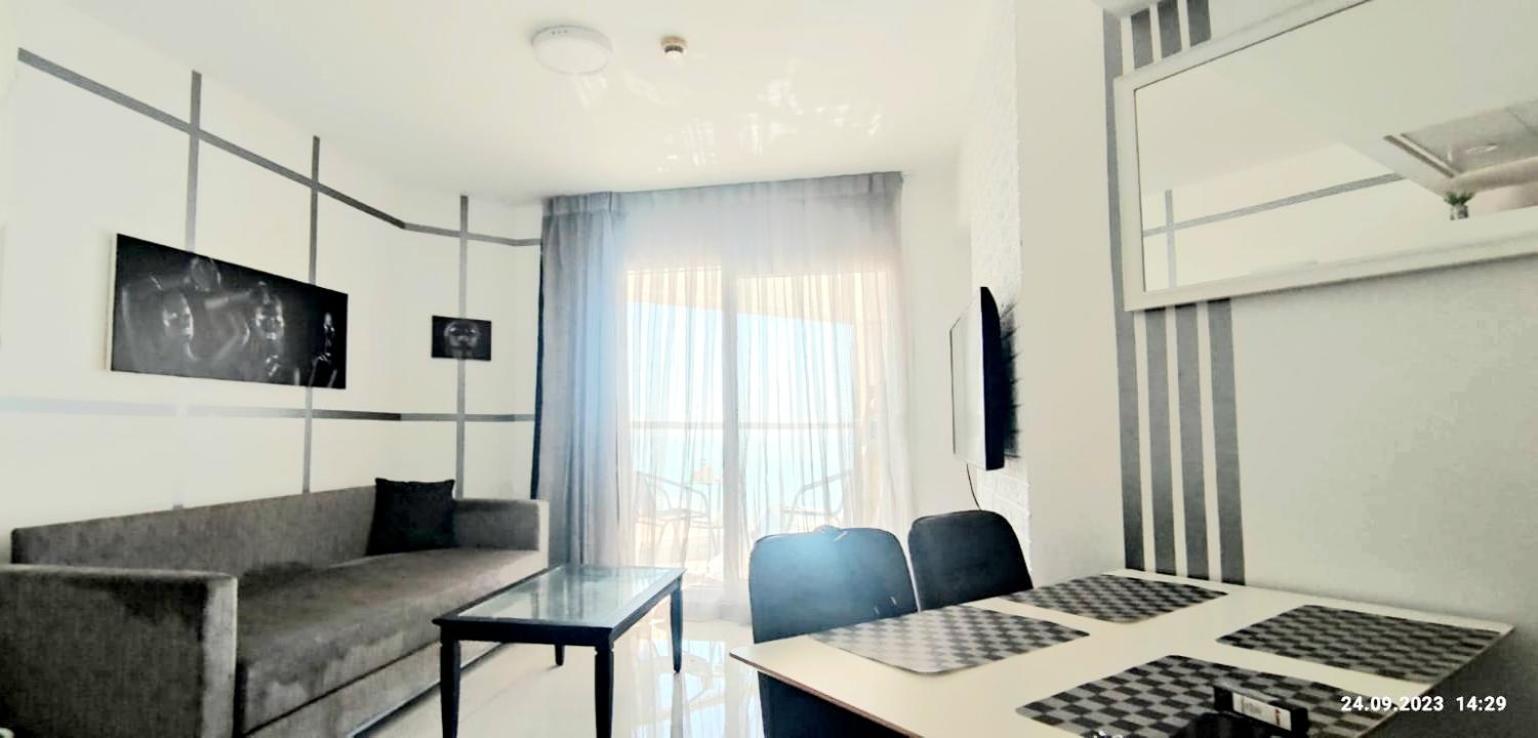 Go To Apartments In Leonardo Bat Yam Extérieur photo