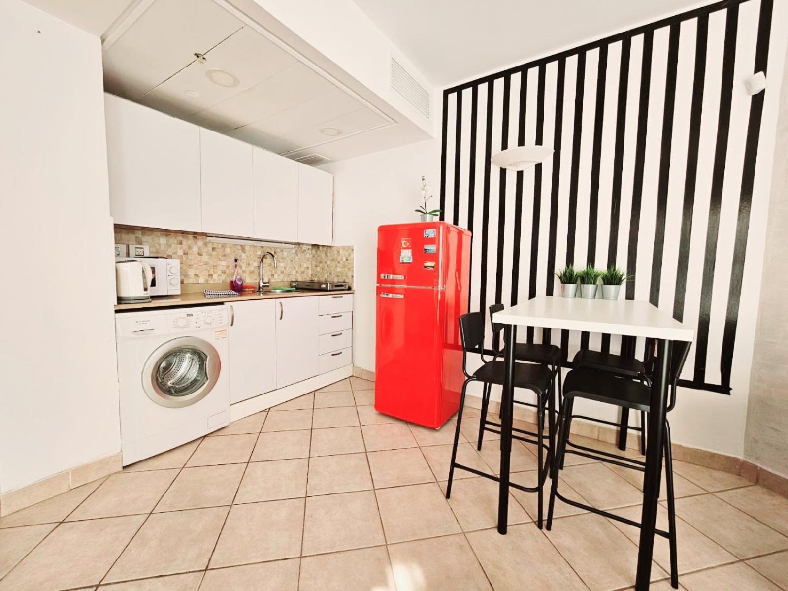 Go To Apartments In Leonardo Bat Yam Extérieur photo